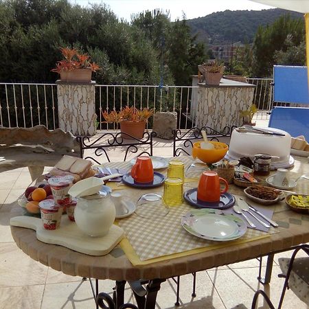 אוציירי Casa D' Artista B&B מראה חיצוני תמונה