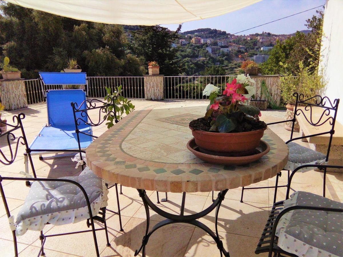 אוציירי Casa D' Artista B&B מראה חיצוני תמונה