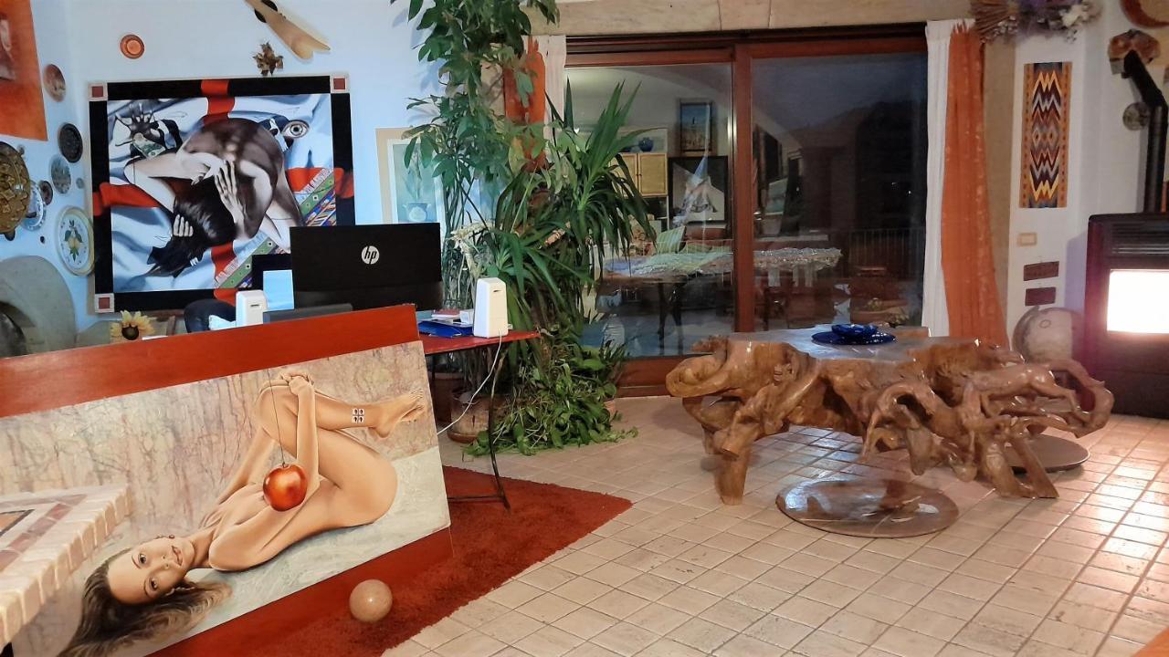 אוציירי Casa D' Artista B&B מראה חיצוני תמונה
