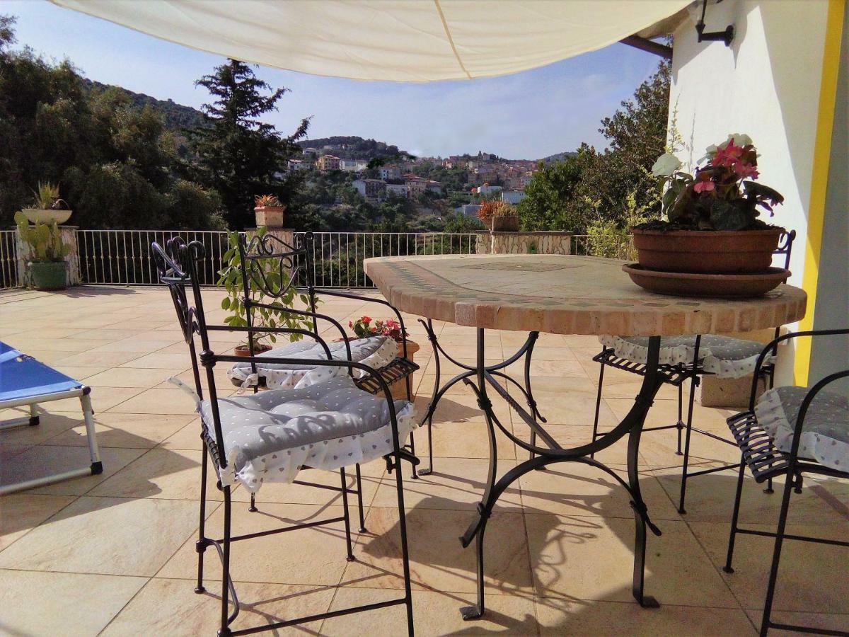 אוציירי Casa D' Artista B&B מראה חיצוני תמונה