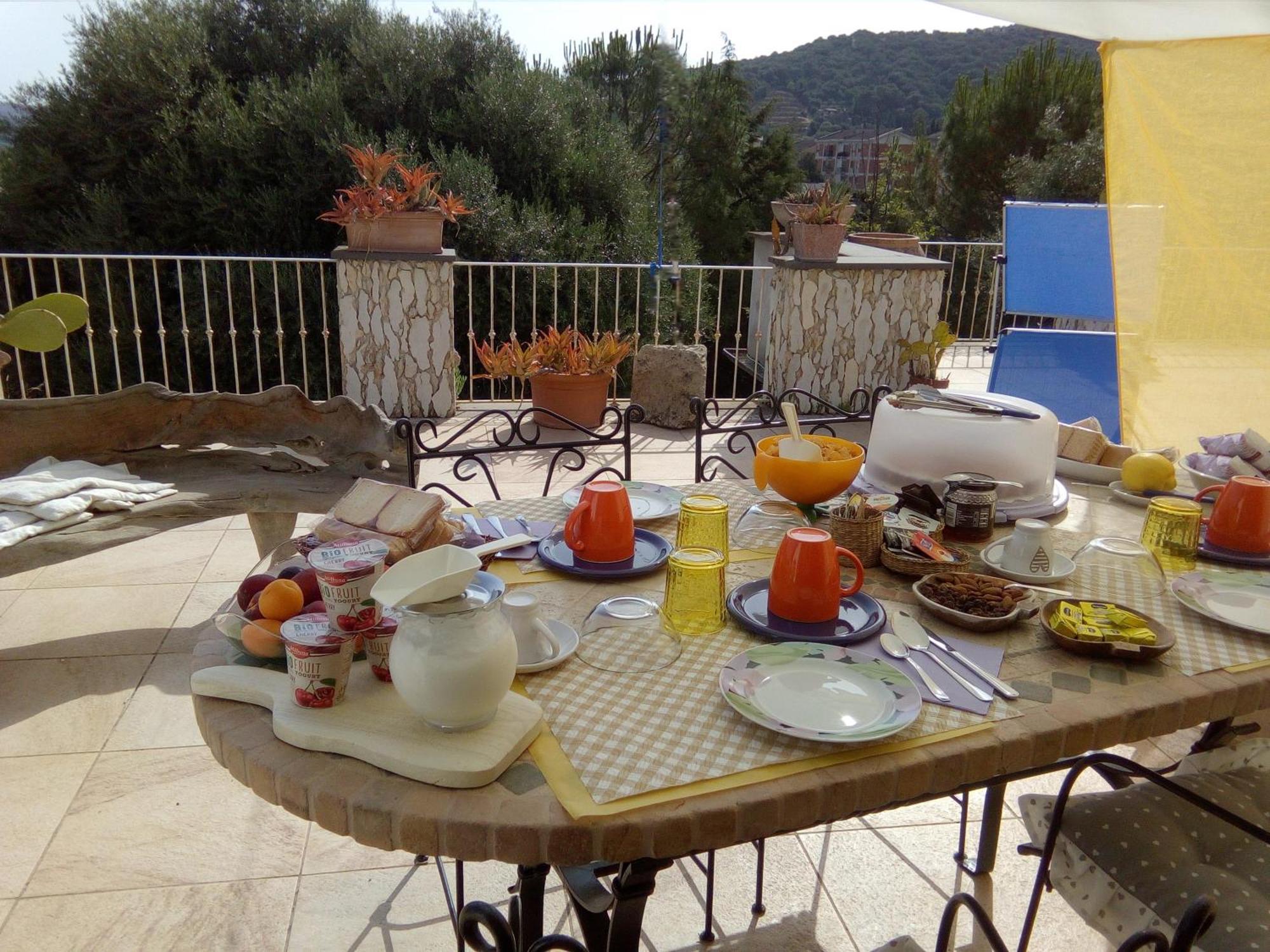 אוציירי Casa D' Artista B&B מראה חיצוני תמונה
