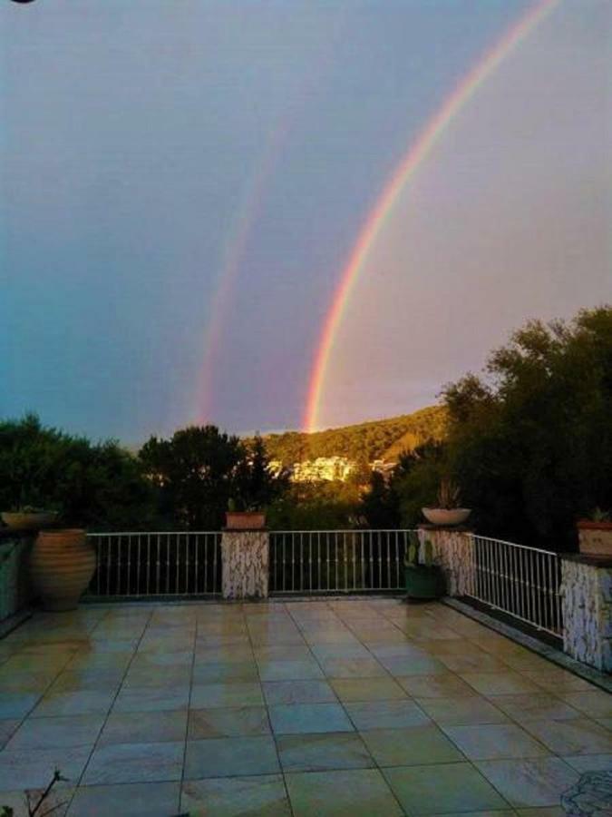 אוציירי Casa D' Artista B&B מראה חיצוני תמונה